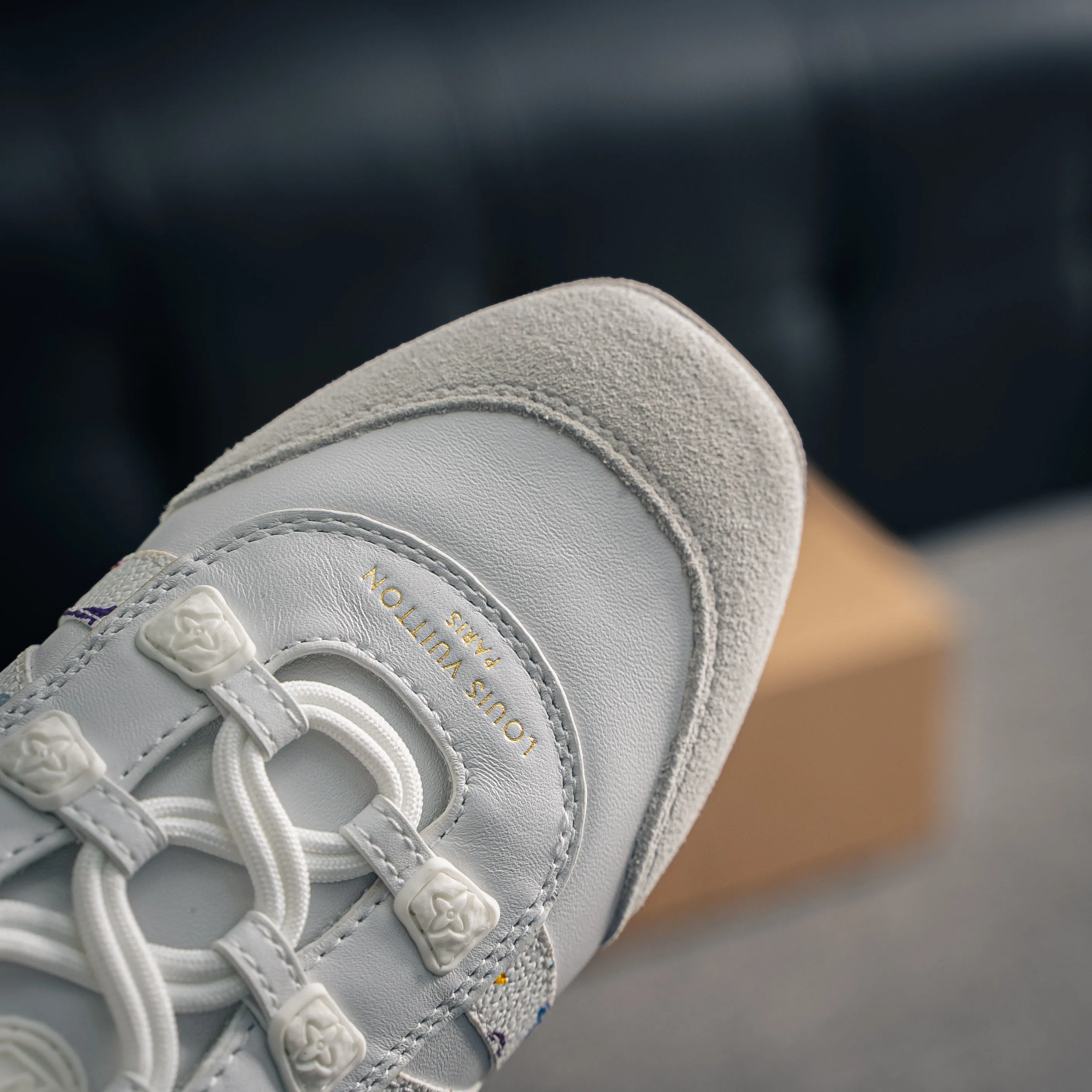 LV SNEAKERWA Sneakers LV Sneakenina Sneakers Cowhide Leather ， mono grammar Canvas LV ， Shoes